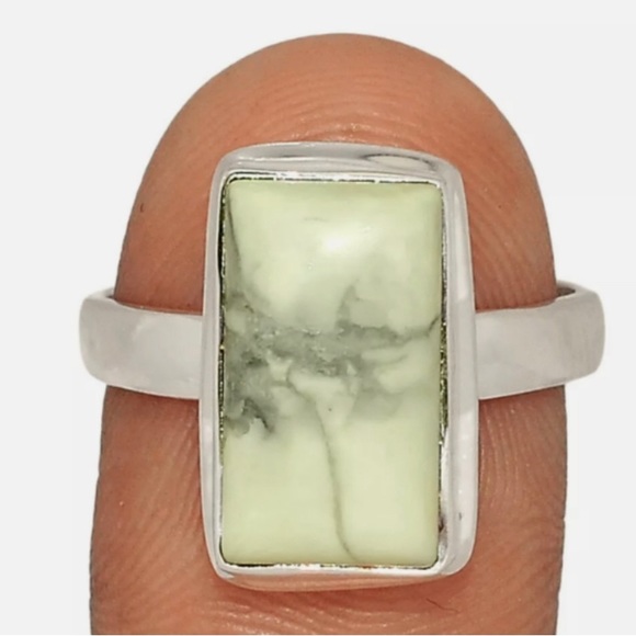 Howlite Ring - Picture 12 of 15